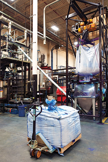 Offset- und Tiefdruckfarbpigmente werden von Big-Bag-Austragesystemen abgewogen